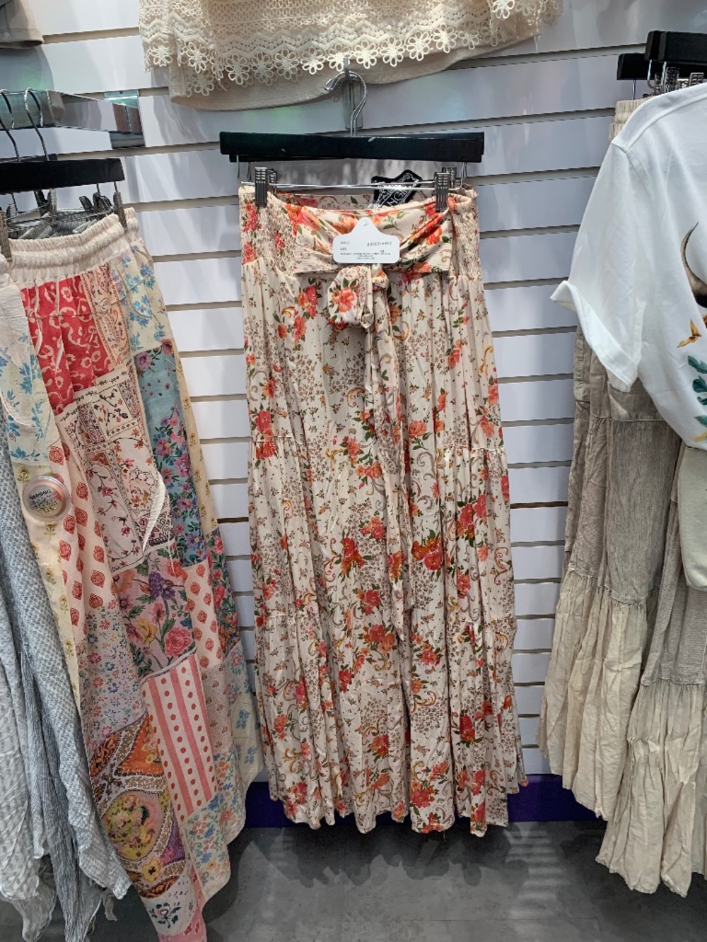 NWT Angie flowered wide leg pant with tie front